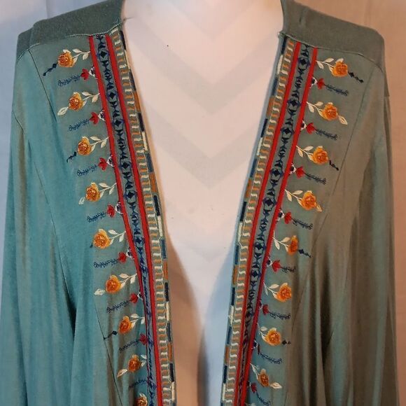 Jodifl Chic Embroidered Tassel Kimono - Picture 2 of 8